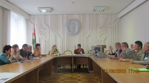    Барановичи. Заседание окружной комиссии по регистрации кандидатов в депутаты.