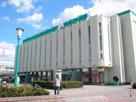 Здание ЦУМа в Бресте