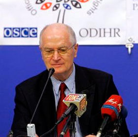 Глава миссии наблюдателей ОБСЕ Герт Аренс