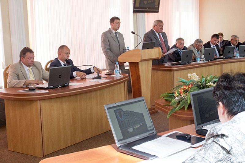 Заседание по формированию избирательных комиссий (фото с сайта minsk.gov.by)