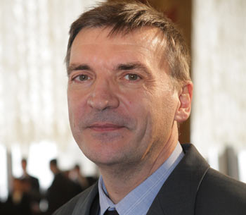 Чрезвычайный и Полномочный посол Франции в Беларуси Мишель Ренери 