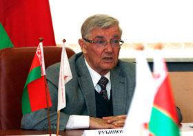 Председатель Совета Республики Анатолий Рубинов