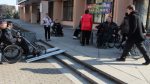 Бабруйск: Цэнтр горада не прыдатны для самастойных выездаў вазочнікаў (фота)
