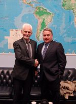 Ales Bialiatski with Christopher Smith, head of the Helsinki Commission
