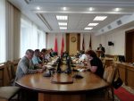 Наблюдателю не разрешили фотографировать первое заседание окружной комиссии Гродненщины