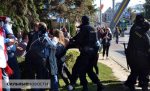Woman suffers leg fracture after violent detention in Homieĺ protest