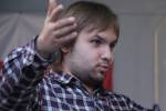 Блогер Глеб Лабадзенка выйграў суд за беларускую мову