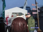Минск: Палатка на железнодорожном вокзале в поддержку кандидата Некляева (фото)