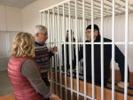 Cуд оставил чеченского правозащитника Оюба Титиева под стражей до 9 мая