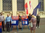 Минск: "Европейская Беларусь" проводит пикеты по сбору подписей за  выдвиженцев в кандидаты