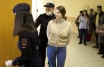 Апелляцию Яны Пинчук на решение о депортации перенесли. В Беларуси девушке грозит большой срок заключения