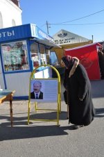 Слоним: На пикете Костусев лично, а за Лукашенко - "Белая Русь"