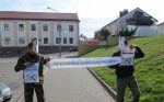 В Слониме состоялся флеш-моб против размещения в Беларуси чужих авиабаз (фото)