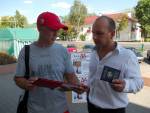 Main ideologist of Slutsk district calls police to electoral picket