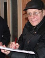 Минск: Сборщиков подписей за оппозиционных кандидатов не пускают в общежития предприятий