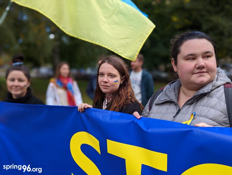 Participants of the solidarity action with Ukraine near the Russian embassy in Vilnius