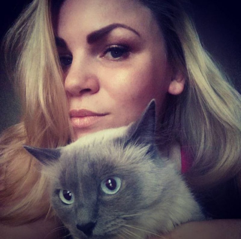 Юлия Горячко вместе с котом Маркизом
