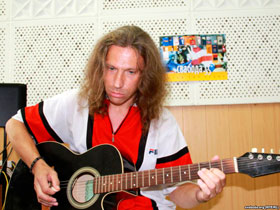 Музыкант из Осиповичей Игорь Симбирев. Фото Радые Свабода