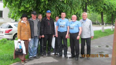 Baranavičy activists near the court