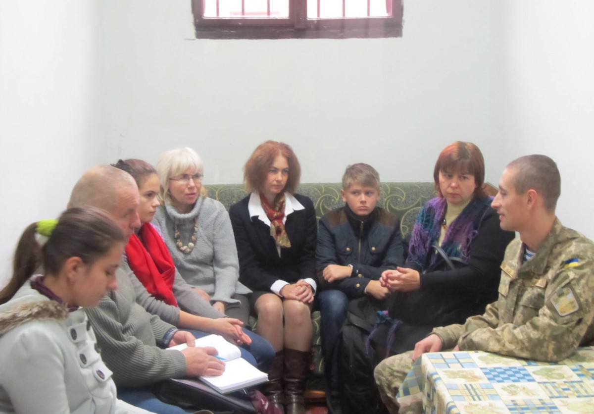 Удзельнікі Місіі падчас выступу на "жывой бібліятэцы" у Львове