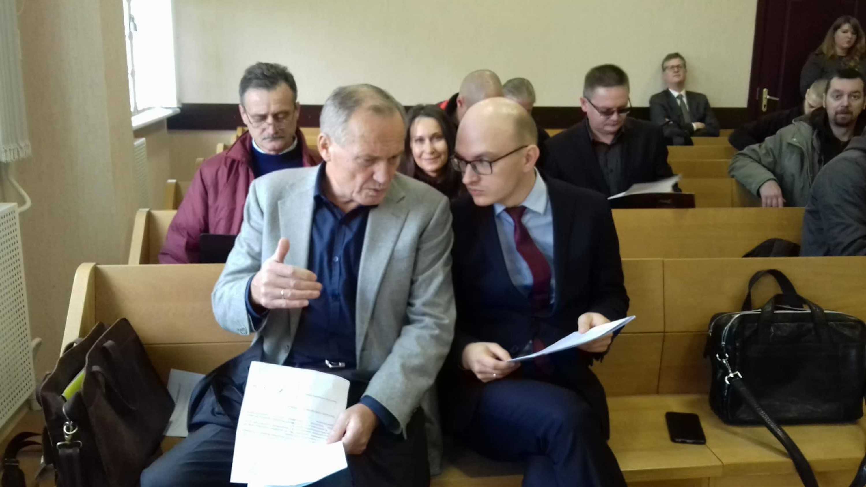 Uladzimir Niakliayeu (left) during a court hearing on 1 November 2017