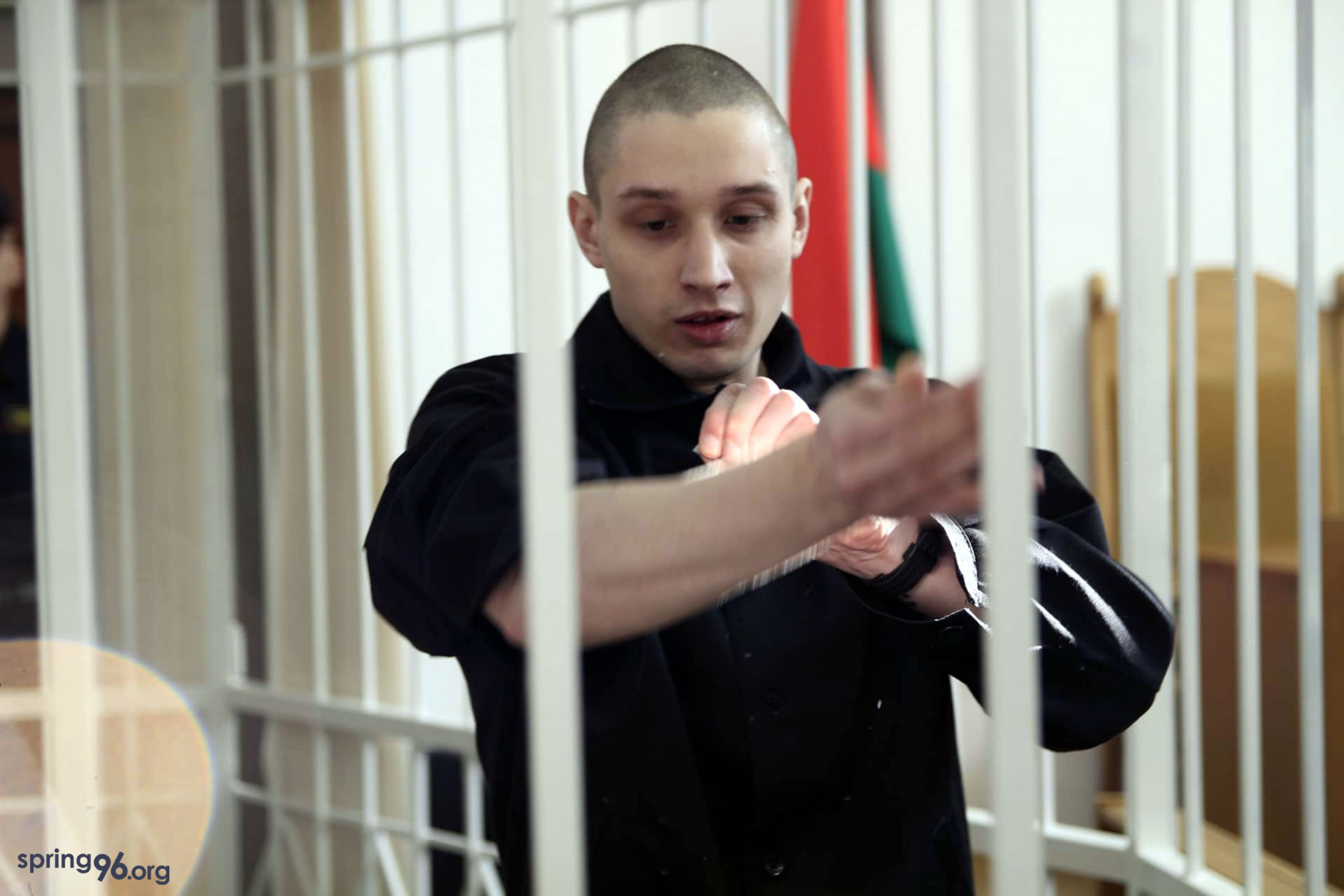 Dzmitry Paliyenka slashing his arm to protest unfair trial. Minsk. October 17, 2019