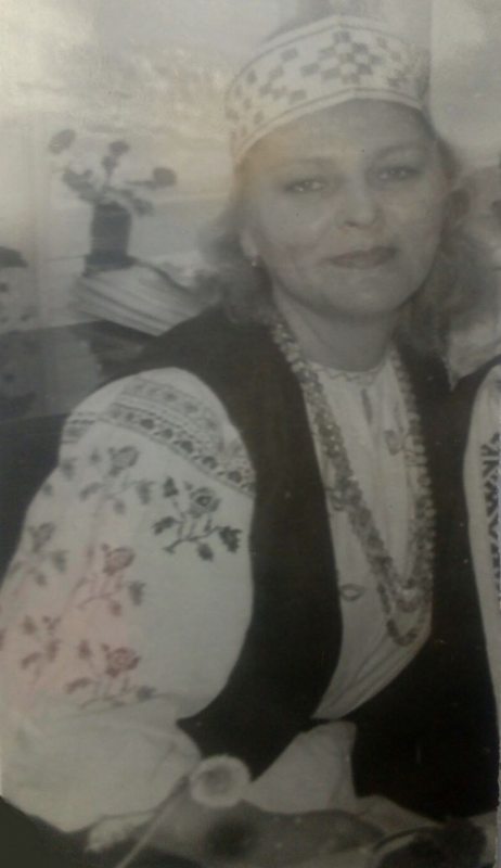 Эмма Антоновна Степулёнок в школе на «Колядках», 1990-е