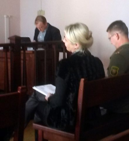 Во время рассмотрения гражданского дела гомельского правозащитника Леонида Судаленко 9 июня.