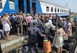 В Украине все большее число людей спасается бегством
