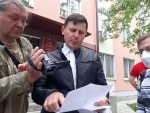 Правозащитник Александр Бураков требует возбудить уголовное дело против милиционеров