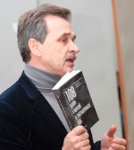 Анатолий Лебедько представил гродненцам свою книжку о застенках КГБ (фото)