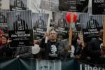 Видео с манифестации за освобождение Алеся Беляцкого у посольства Беларуси в Париже