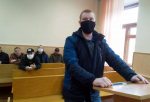 Віцебская суддзя не змагла выдаліць з залы 15 чалавек на працэсе Аляксея Саламаненкі