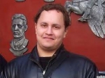 Slutsk police detain civil activist