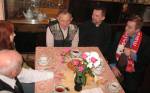 Активисты из Барановичей поздравили Статкевича-старшего с Днем рождения (фото)