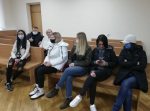 В Гродно судят девушку за оскорбление сотрудницы ОМОНа