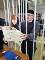 Главе чеченского "Мемориала" в суде вручили правозащитную премию ПАСЕ