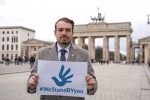 #WeStandBYyou: Новые "крестные" для белорусских политзаключенных