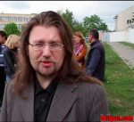 Opposition activist Maksim Viniarski goes on hunger strike in jail