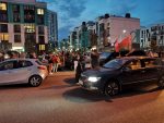 Год колонии — за удары пластмассовым флагштоком по машине с автопробега «За единую Беларусь»